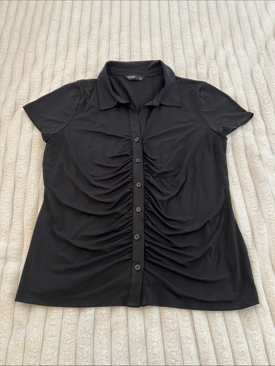 Simply Vera Vera Wang Tops - Simply Vera Vera Wang Black Ruched Button-Front Short Sleeve Shirt